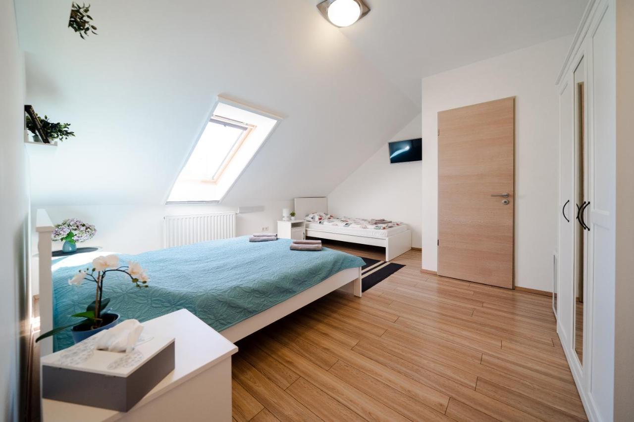 Bed and Breakfast Guba Vendeghaz Gyorujbarat Экстерьер фото